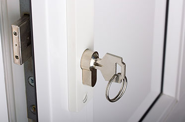 Affordable locksmith rates for lock and key